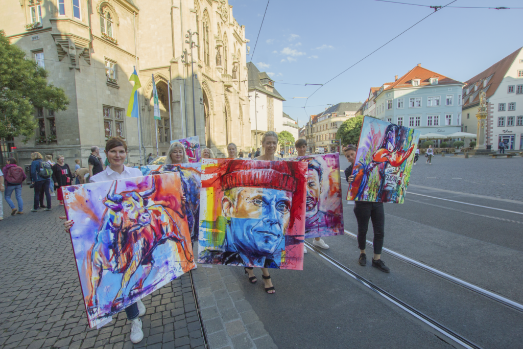 Galerie niza und Freunde auf dem Fischmarkt mit Werken von miho